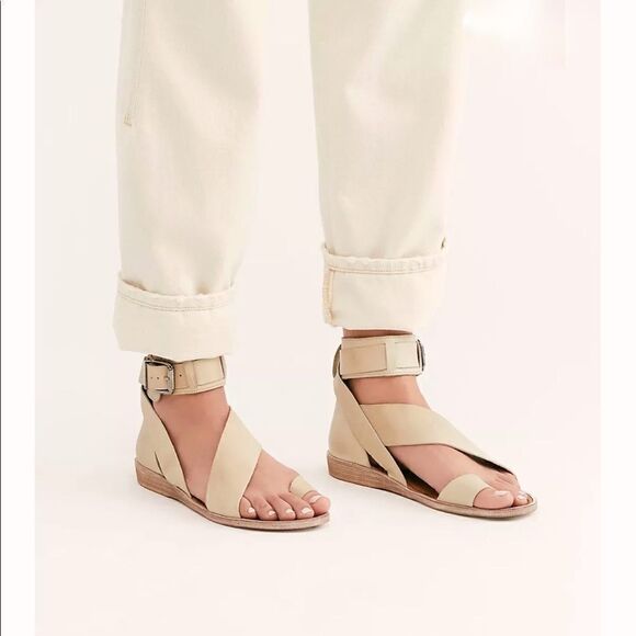 New FREE PEOPLE Vale Boot Sandals - Picture 1 of 4